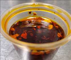 Hot Chili Oil ( 1 oz )